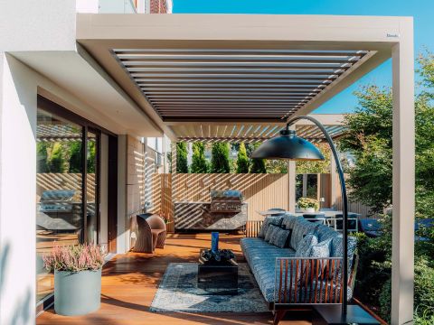 Quelle pergola bioclimatique convient le mieux à votre habitation ?