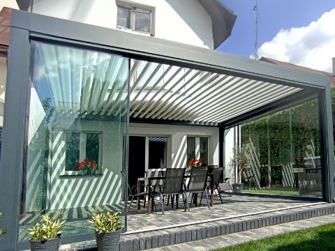 QU'EST-CE QU'UNE PERGOLA BIOCLIMATIQUE ?