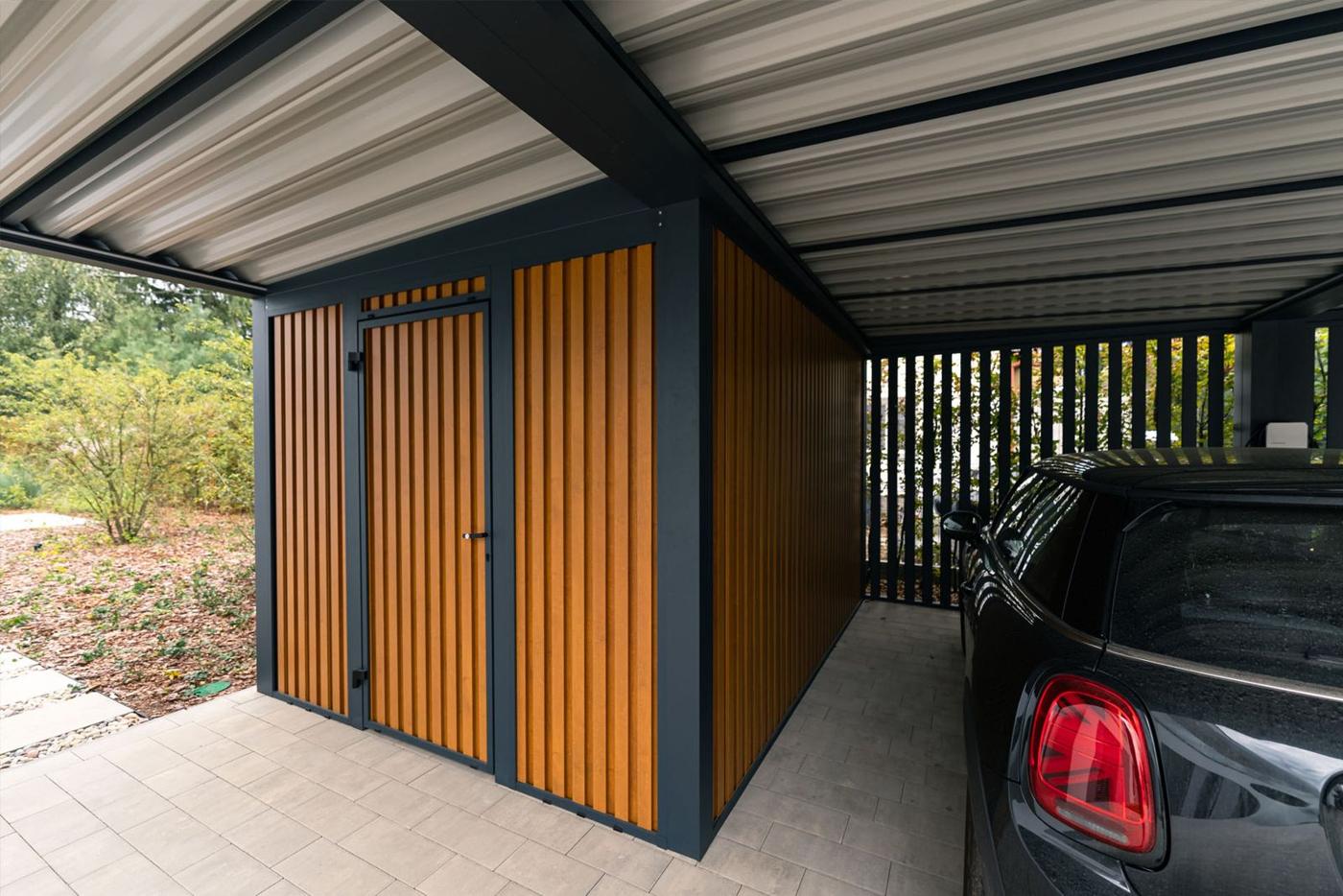 Carport mit Stauraum